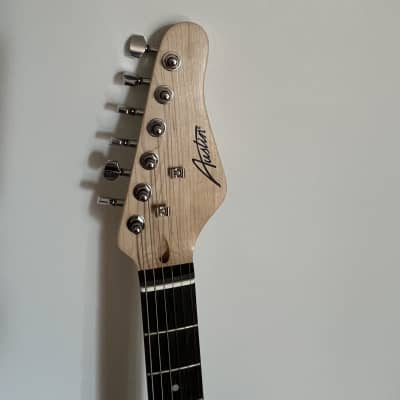 Austin|ATC200SB |Electric-Guitar |6 String |Tele-Style Guitar | Righthand |Cut-A-Way| White Gard | ATC200SB | Classic | Sunburst | Solid Body image 7