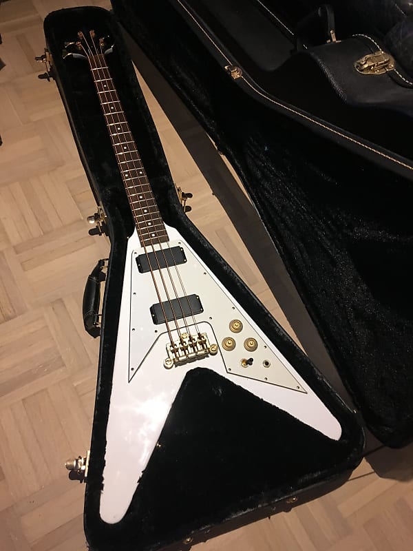 ベース Epiphone by Gibson Flying V Bass The world's most expensive bass? - gearnews.com