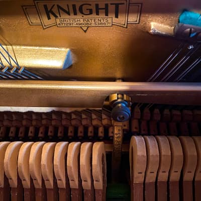 Acoustic upright piano Knight 44'' image 6