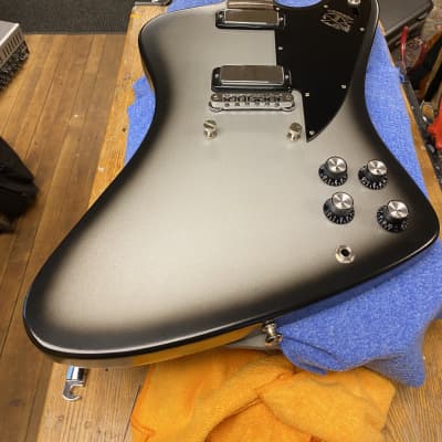 Gibson firebird studio 専用ハードケース付き Gibson firebird studio 専用ハードケース付き