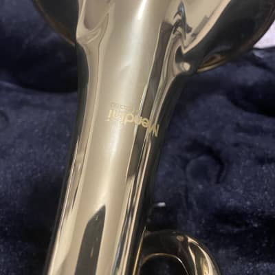 Mendini B-Flat Trumpet MTT-L Gold Lacquered *2 Dents On Bell* image 5