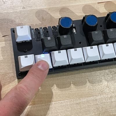 Denki Oto OMX-27 MIDI CV Keyboard Sequencer 2023 - Black | Reverb