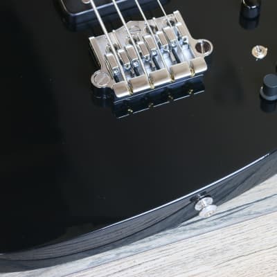 Unplayed! Gibson RD Artist Bass 2018 Ebony Black MINT + OHSC & Paperwork image 9