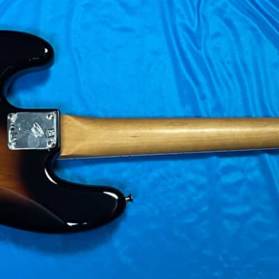 Fender "Gold Foil" Jazz, 2-Tone Sunburst / Ebony image 6