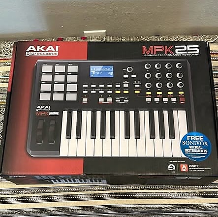 Akai MPK25 | Reverb