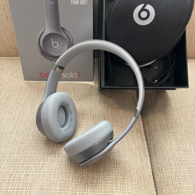 Beats by Dre Solo 2 2010s - Gray image 1