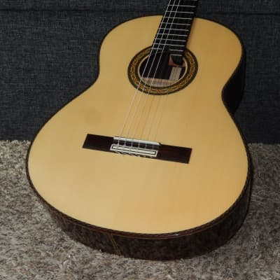 LEGENDARY "EL VITO" PROFESSIONAL RS - LUTHIER MADE - WORLD CLASS - CLASSICAL GRAND CONCERT GUITAR - SPRUCE/INDIAN ROSEWOOD image 2