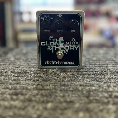Electro-Harmonix Clone Theory Chorus/Vibrato | Reverb