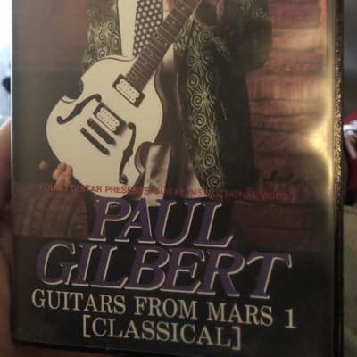 Young Guitar Paul Gilbert : Guitars From Mars 1 [Classical