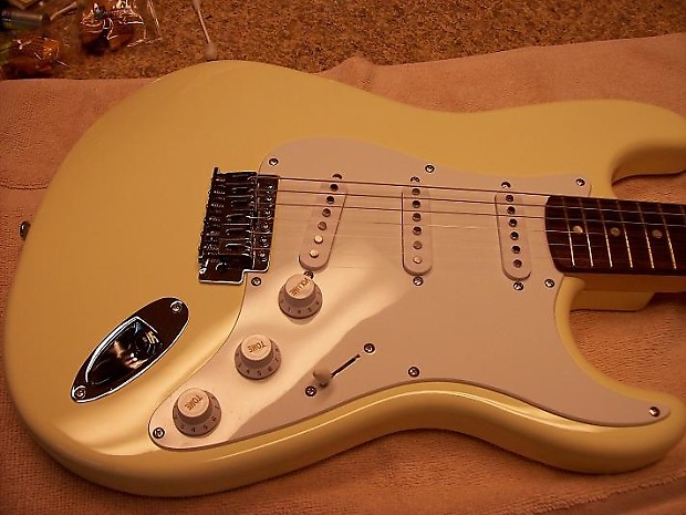 Light yellow electric guitar new arrivals