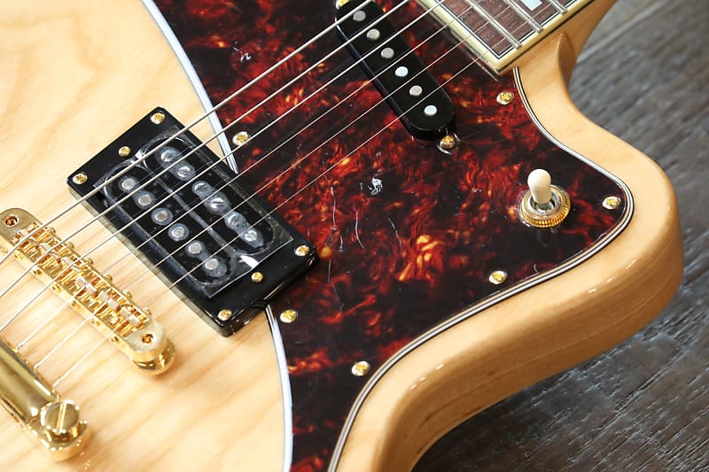 D'Angelico Deluxe Bedford Electric Guitar - Vintage White