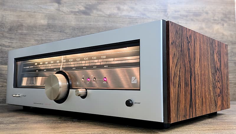 Luxman T-88V AM/ FM Tuner/ Near Mint Condition/ 1979 Japan/ Fully