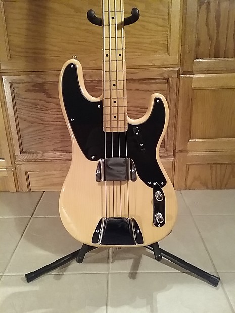 Squier classic vibe 50s on sale precision bass butterscotch