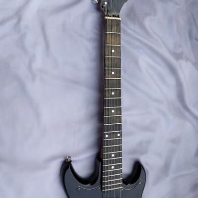CMI E200 Electric Guitar 1986 Black image 4