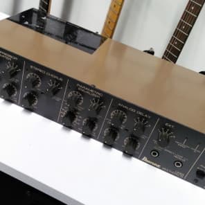 IBANEZ Vintage UE405 Guitar MULTI-EFFECTS Rackmount UNIT w/FTSW