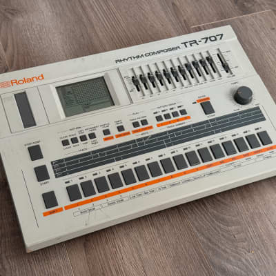 Roland TR-707 Rhythm Composer 1985 - White