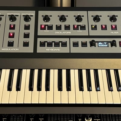 Oberheim OB-X8 8-voice Polyphonic Analog Synthesizer