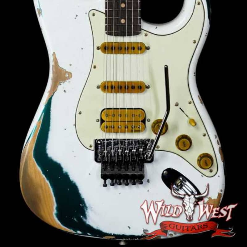 Photos - Guitar Fender    Custom Shop Wild West White Lightning Strat... Olympic White Over British Racing Green  2023