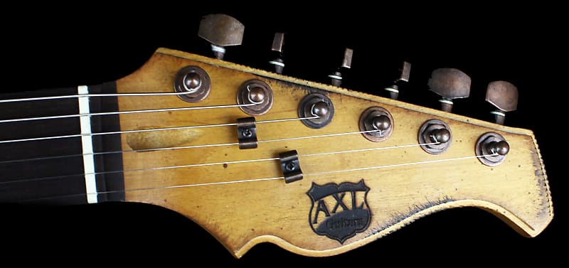 Axl Badwater SRO ギター ヴィンテージ加工　ハードケース付‼️ Fender - AxL Badwater SRO ギター ヴィンテージ加工 ハード