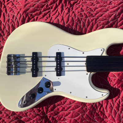 Fender Jazz Bass アイボリー 日本製