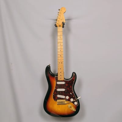 Fender Deluxe Stratocaster 2012 MIM Sunburst Strat Guitar - Made In Mexico image 2
