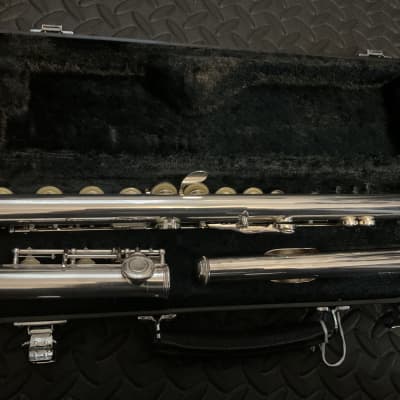 Yamaha YFL-211 Student Flute