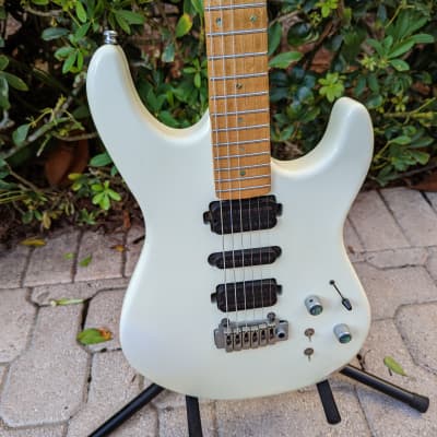 Carvin Bolt-Plus Electric Guitar White with Gig Bag image 2