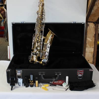 Yamaha YAS-26 Eb Student Alto Saxophone - Gold Lacquer & Nickel-Plate image 1