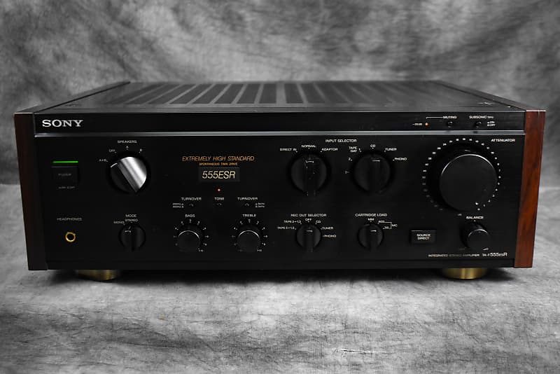 Sony TA-F555ESR Integrated Stereo Amplifier in Very Good Condition