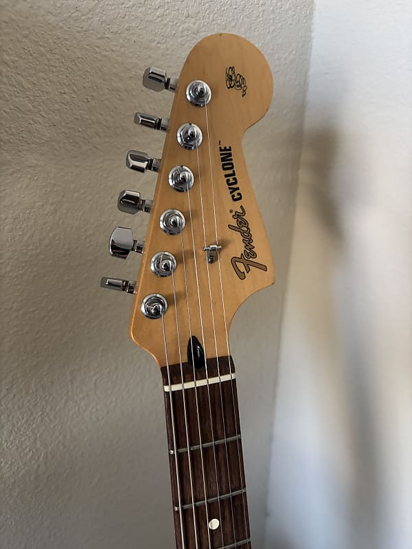 Fender American Deluxe Series Cyclone USA - Olympic White
