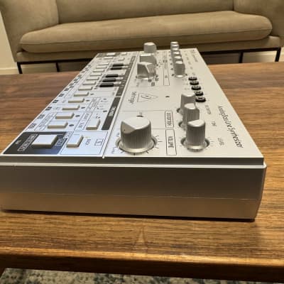 Behringer TD-3 Analog Bass Line Synthesizer 2019 - Present - Silver image 4