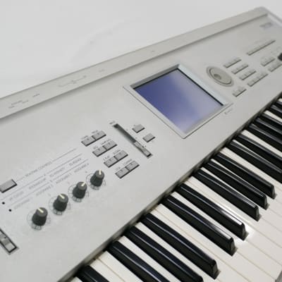 KORG Triton 61 image 8