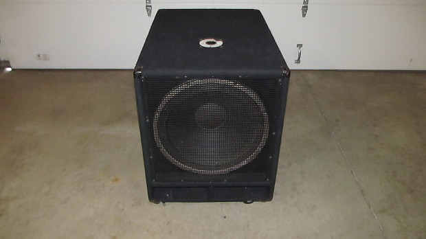 Yamaha SW1181V Sub Woofer
