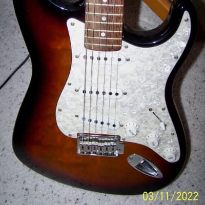 Squier Standard Stratocaster 2001 - 2018 | Reverb