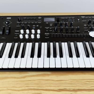 Korg Wavestate 37-Key Wave Sequencing Synthesizer (Boxed / Warranty)