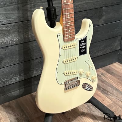 Fender Vintera '60s Stratocaster Modified MIM Electric Guitar image 2