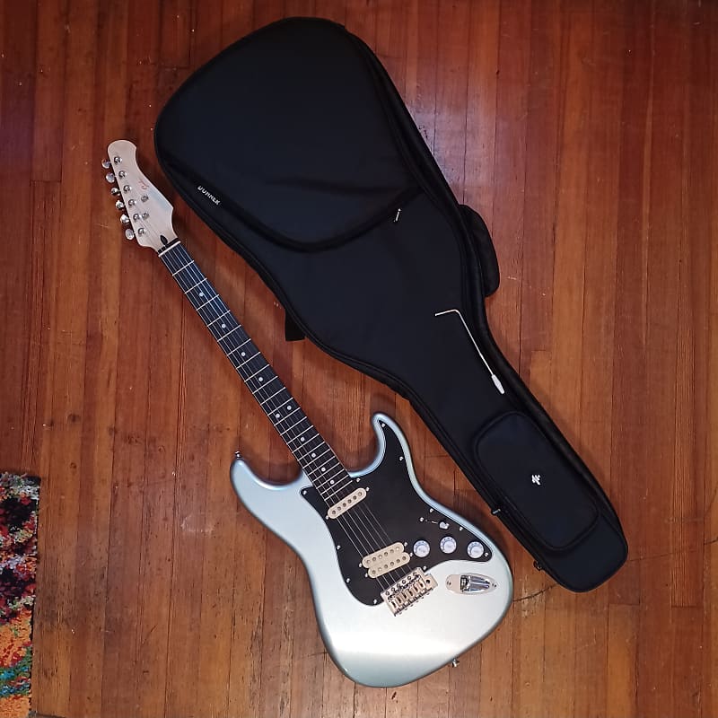 Donner DST-152 Seeker 2020s Metallic Sky Blue Robbie | Reverb