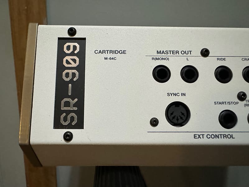 STEDA Electronics SR-909 clone of Roland TR-909 | Reverb