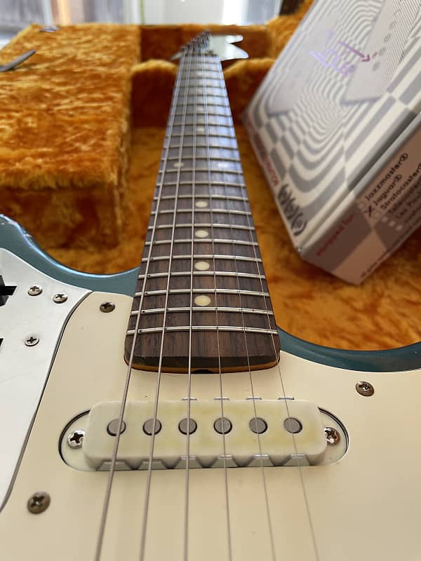 MJT Jaguar 2020 - Ocean Turquoise 60's Clone - John