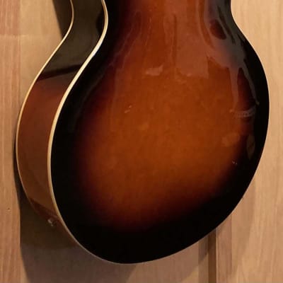 The Loar LH - 309 - VS Archtop Guitar Sunburst image 9