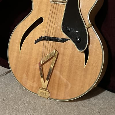 Gretsch G6040MCSS 2012 Archtop Hollowbody Guitar Solid Top image 2