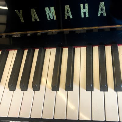 Yamaha upright piano 45'' P2E image 2