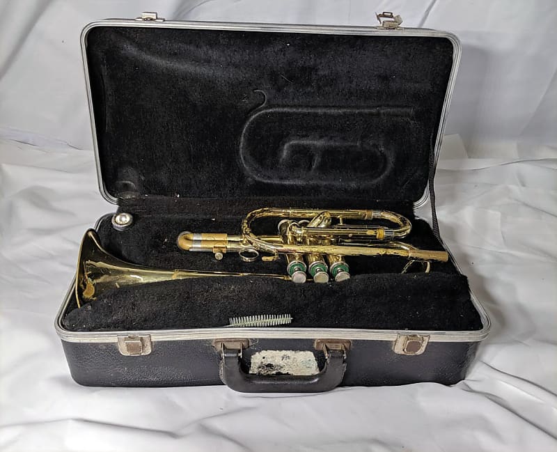 Olds L5 Special Brass w/2 Bach Mouthpieces & HardCase Reverb