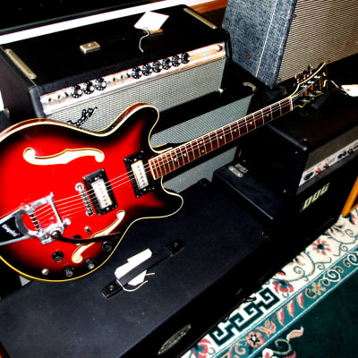 HARPTONE 420 1969 2-Tone Cherryburst.  This is a Standel guitar rebranded.  Built by SAM KOONTZ. image 24