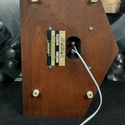 Bose 901 Series II Direct Reflecting Speaker Pair image 8