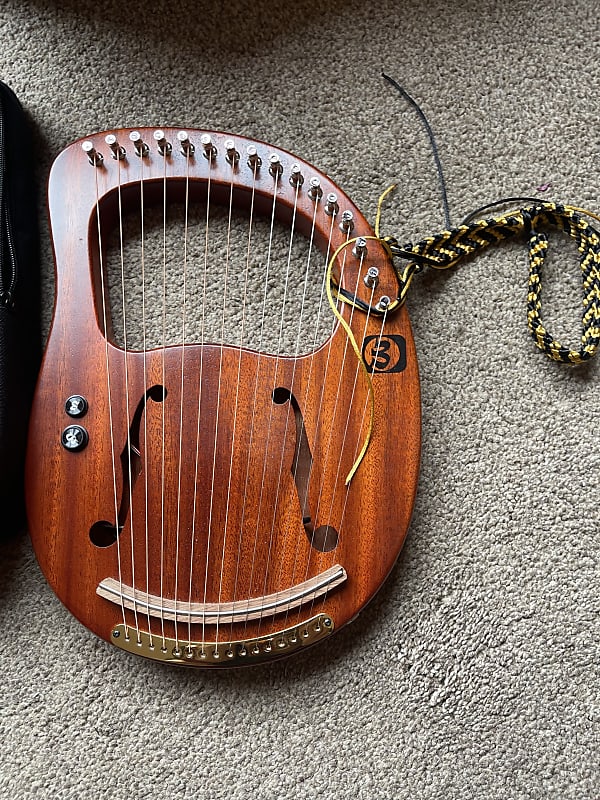 Walter T Walter T 16-string Lyre with integrated pickup | Reverb UK