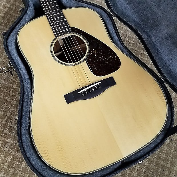 Yamaha DW-7 Dreadnought Acoustic Guitar Natural w/ Hardshell