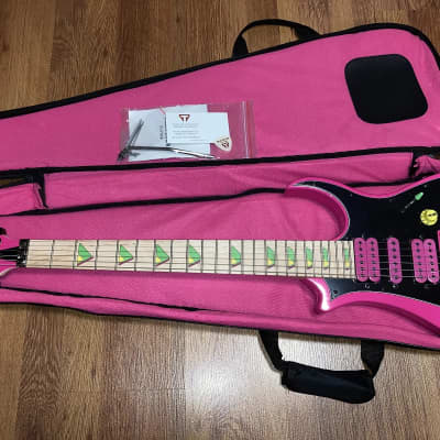 Traveler Guitar Vaibrant Deluxe V88X - Hot Pink for sale