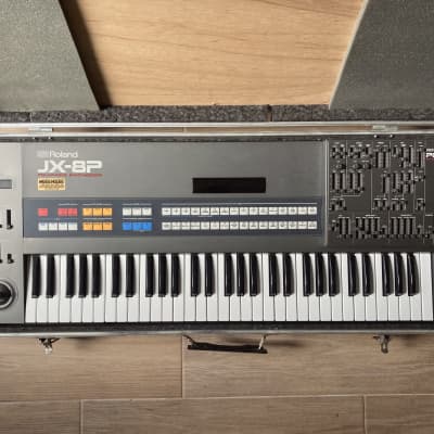 Roland JX-8P 61-Key Polyphonic Synthesizer with PG-800 Programmer 1984 - 1986 - Black