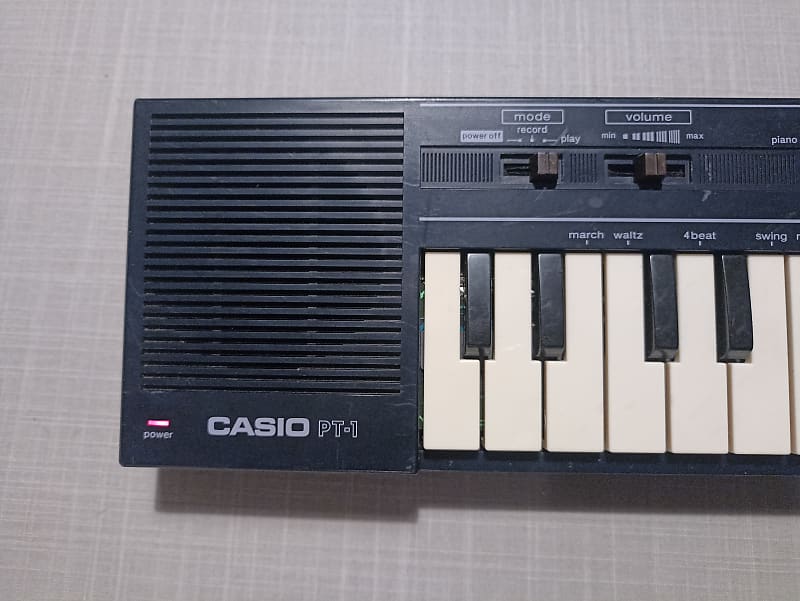 Casio PT-1 29-Key Mini Synthesizer 1982 - 1988 - Blue | Reverb Casio PT-1 29-Key Mini Synthesizer 1982 - 1988 - Blue | Reverb